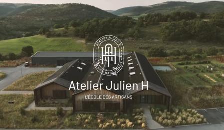 L'École des Artisans ouvre à Millau sa 1re session au titre pro piqueur préparateur en maroquinerie. 